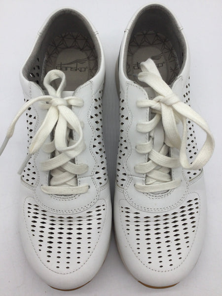 Dansko Size 8.5 White Shoes