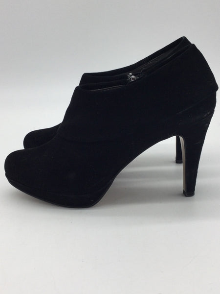 Adrienne Vittadini Size 6 Black Shoes