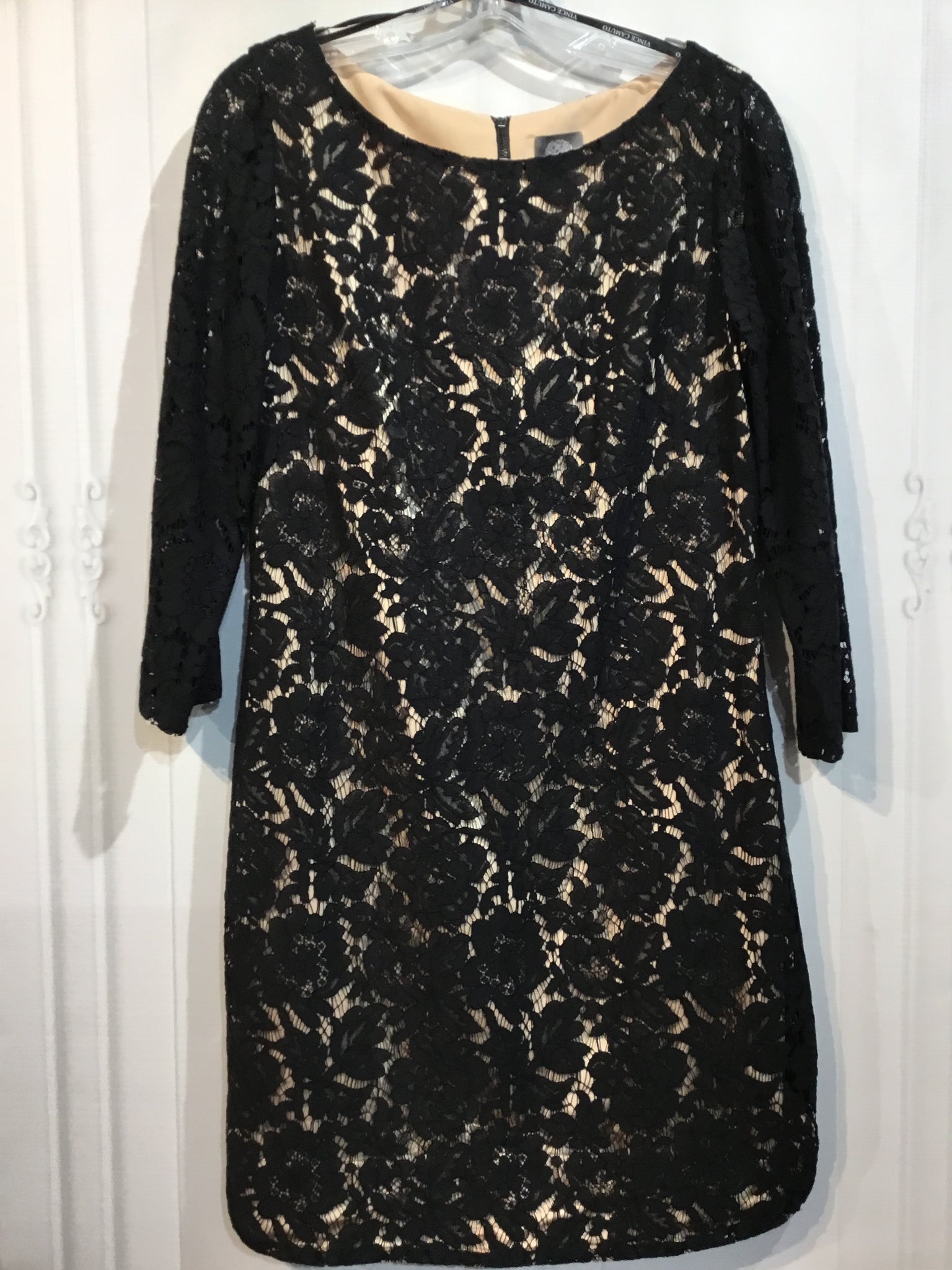 VINCE CAMUTO Size M Black DRESS/1 PIECE