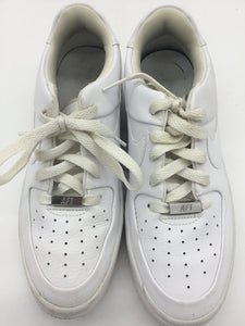 NIKE Size 8 White Shoes