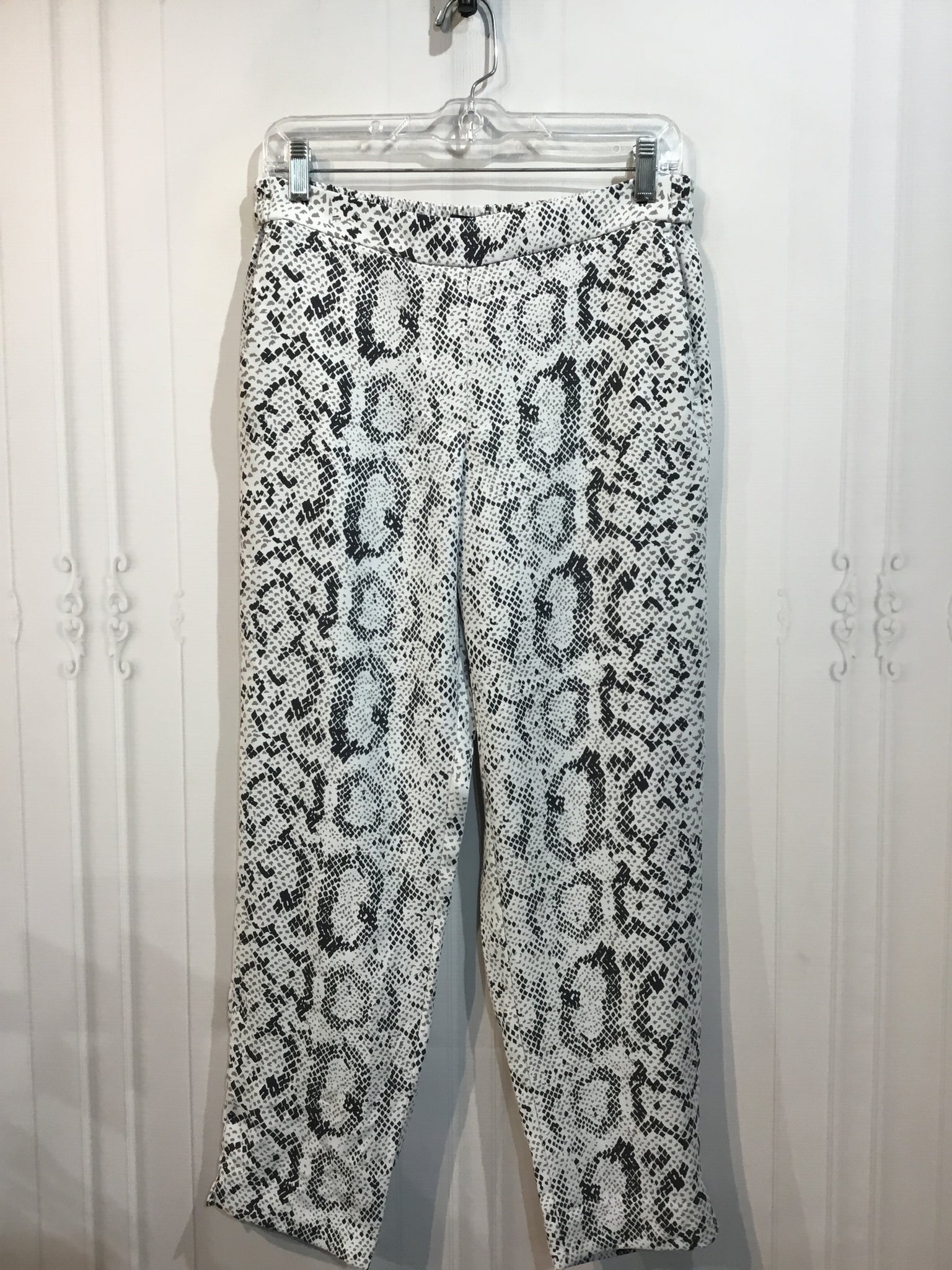 J Crew Size M White Bottoms