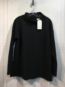 Wonderly Size Medium Black Tops