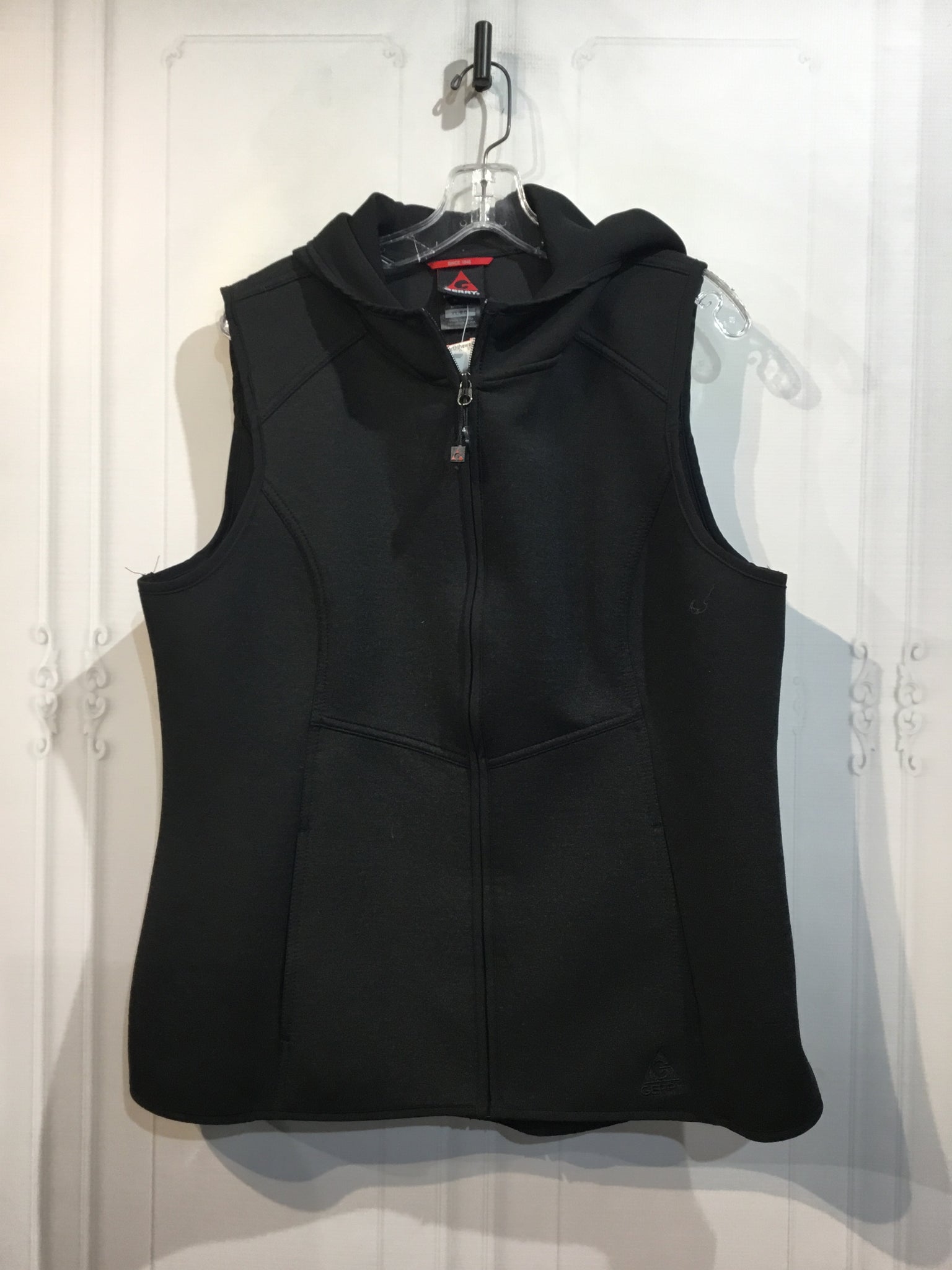 GERRY Size Extra Large Black Tops