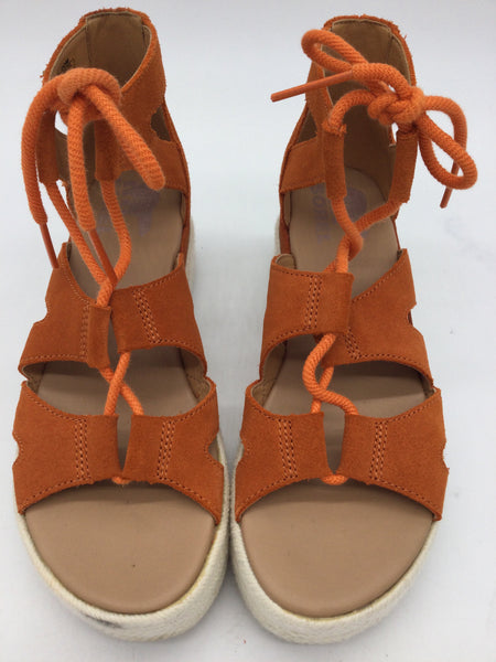 Sorel Size 6 Orange Sandals