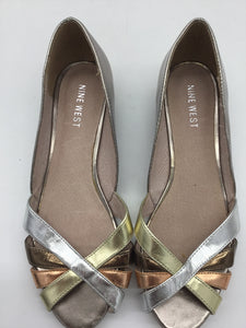 Nine West Size 7.5 Gold Shoes