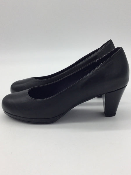 Vaneli Size 7.5 Black Shoes