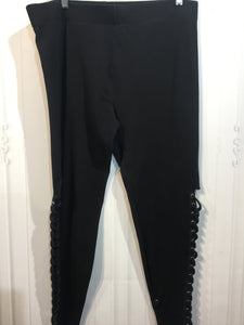 Forever 21 Size 3X Black Bottoms