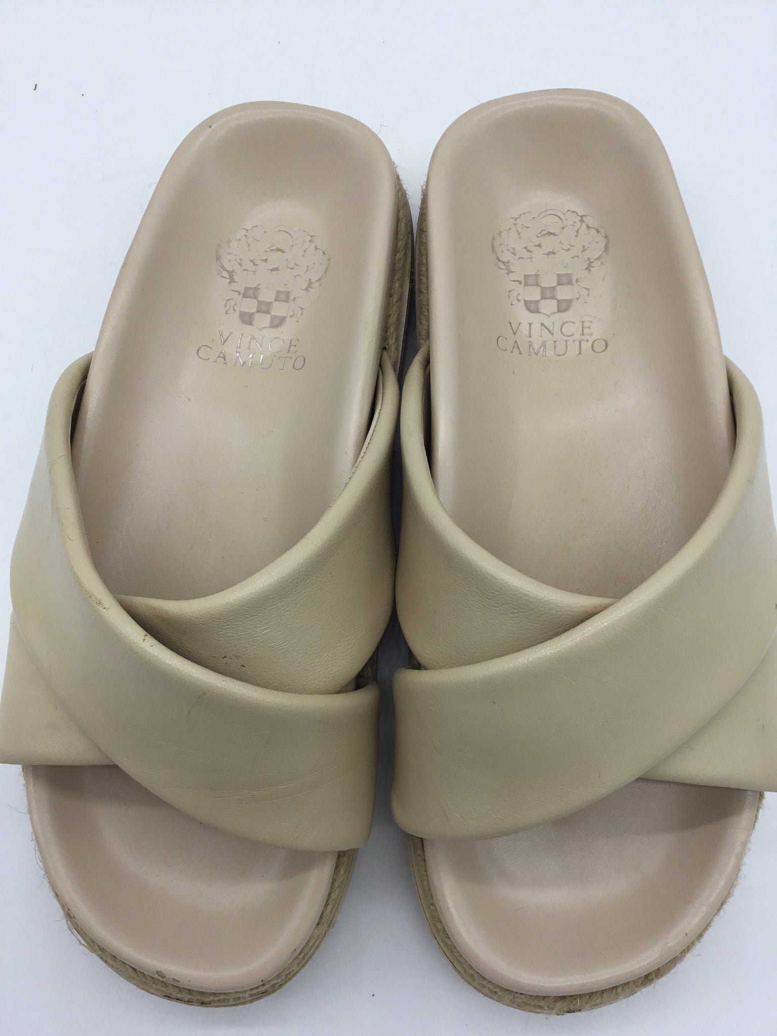 VINCE CAMUTO Size 6.5 Beige Shoes