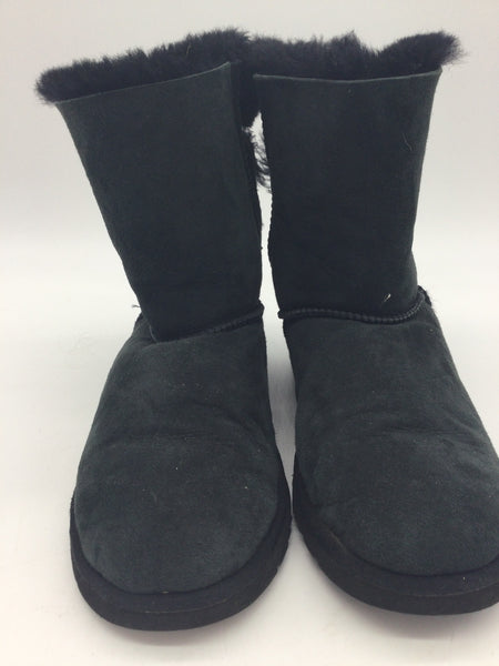 UGG Size 6 Black Shoes