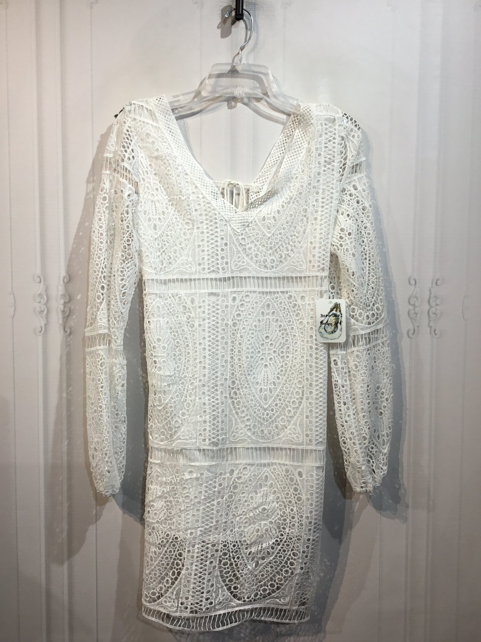 Size M White DRESS/1 PIECE