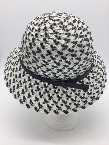 Chic White HAT