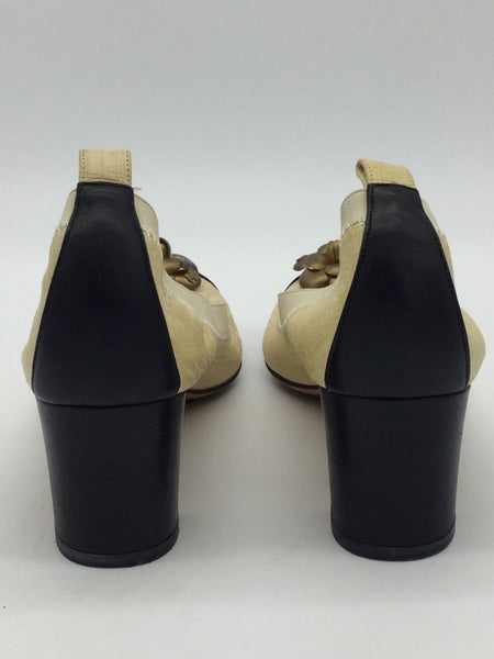 CHANEL Size 9.5 Beige Shoes