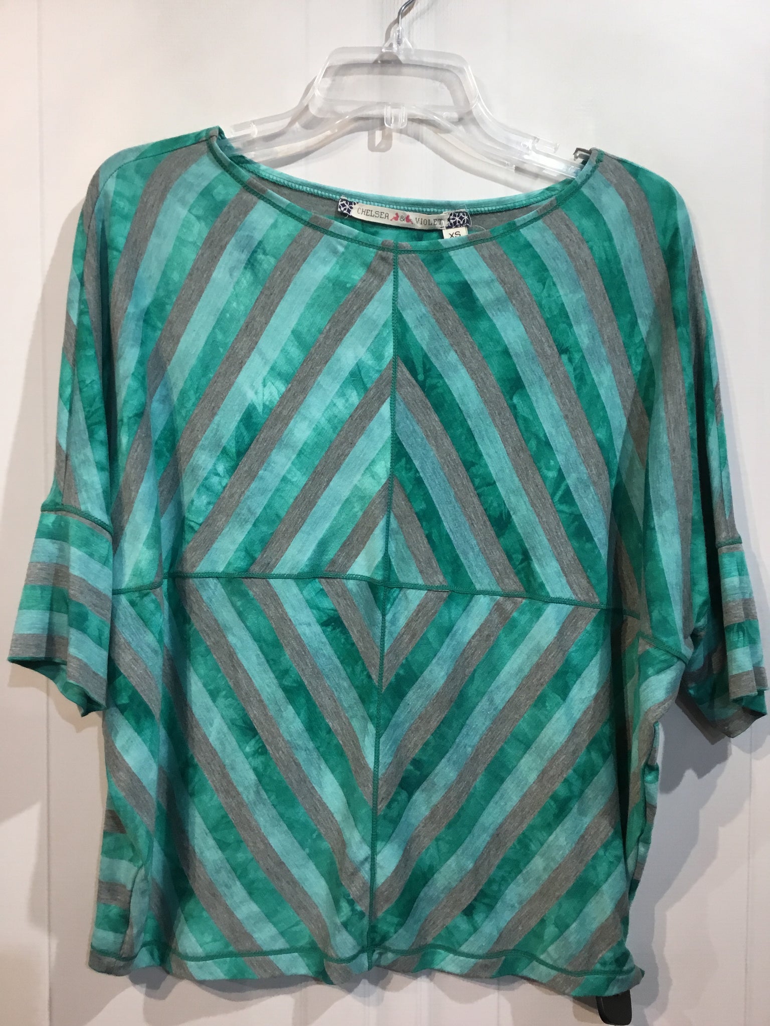 Chelsea & Violet Size XS Green Tops