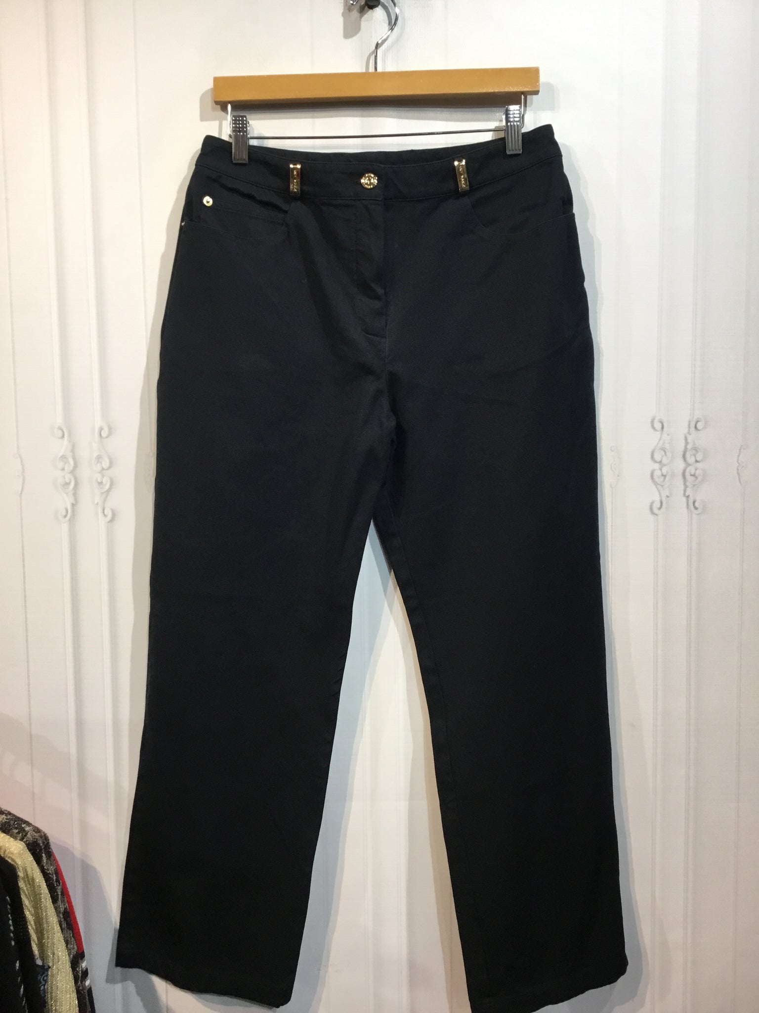 St. John Sport Size L Black Bottoms