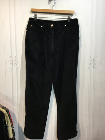 St. John Sport Size L Black Bottoms