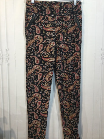 Coco & Carmen Size Large Black Bottoms