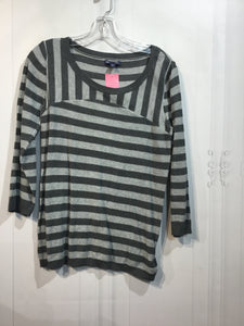 GAP Size Medium Grey Tops