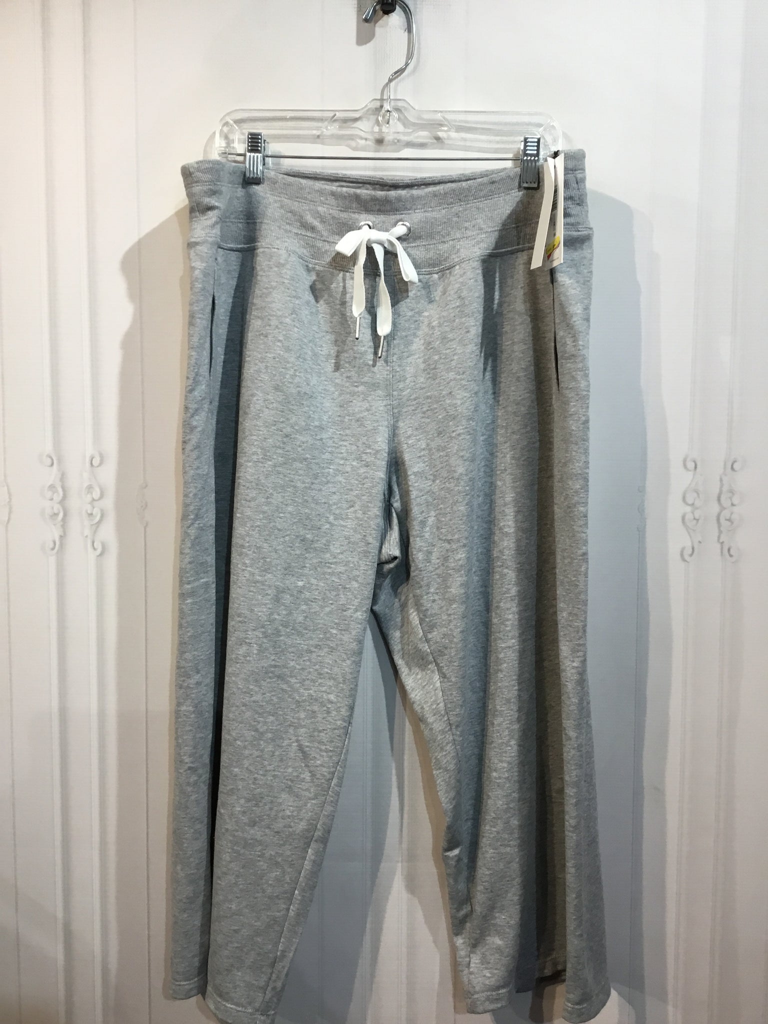 Calvin Klein Size 1X Grey Athletic Wear