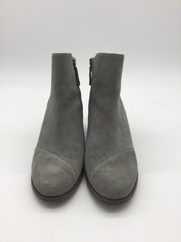 Toms Size 9.5 Grey Shoes