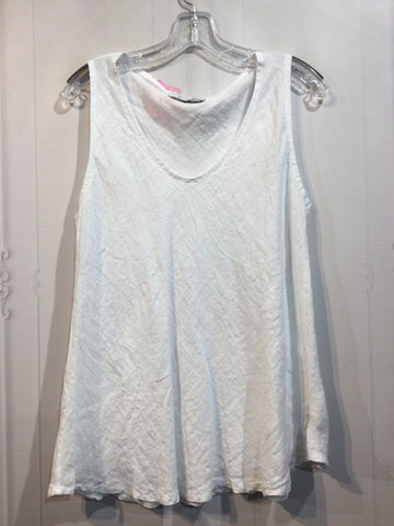 Knotty By St. Michaels Size Small White Tops