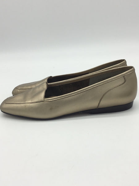 Enzo Angiolini Size 7 Gold Shoes