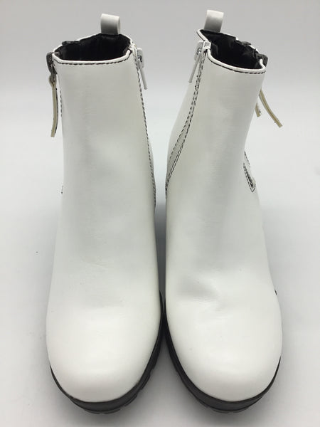 Parker & Sky Size 7.5 White Shoes