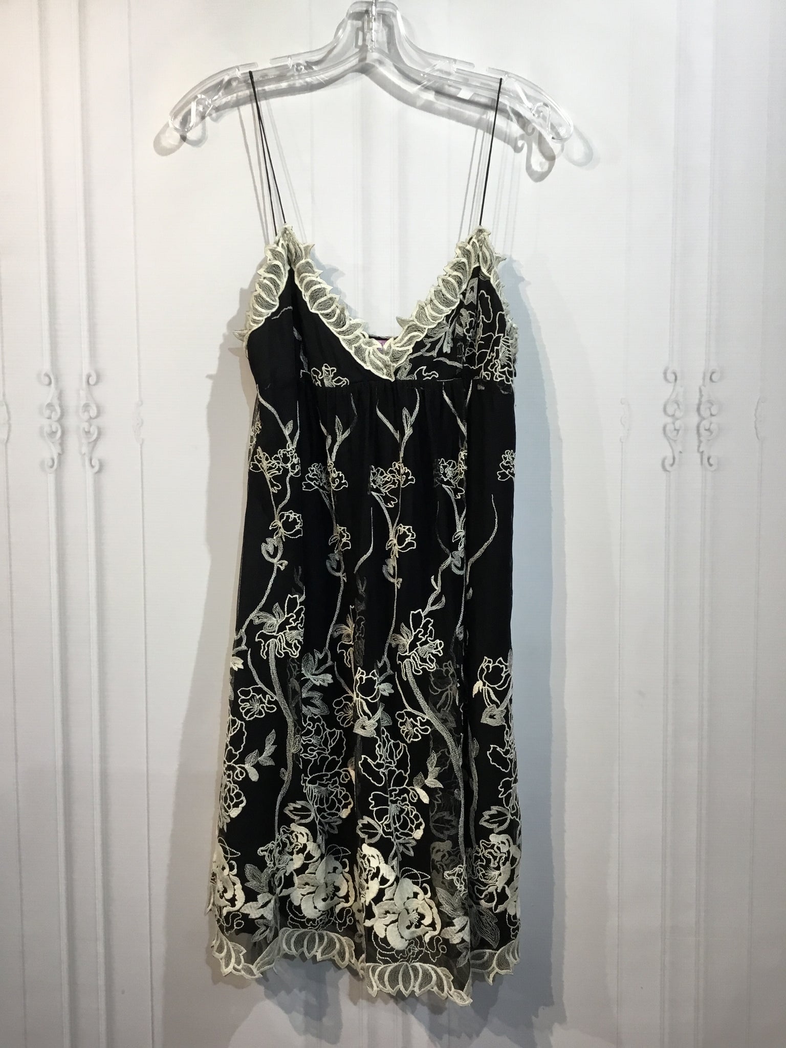 Vivenne Tam Size Large Black DRESS/1 PIECE